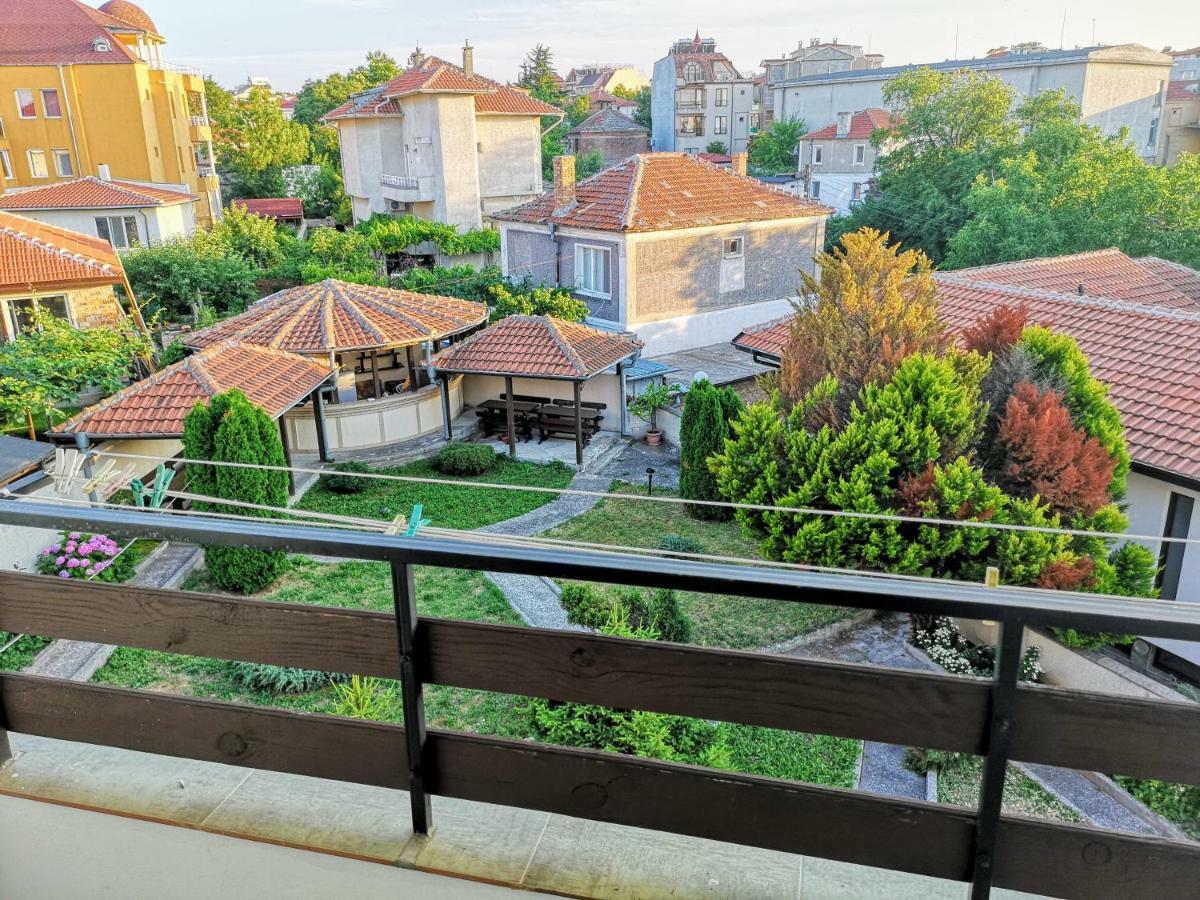 Guestrooms Stoyanovi Černomorec Exterior foto