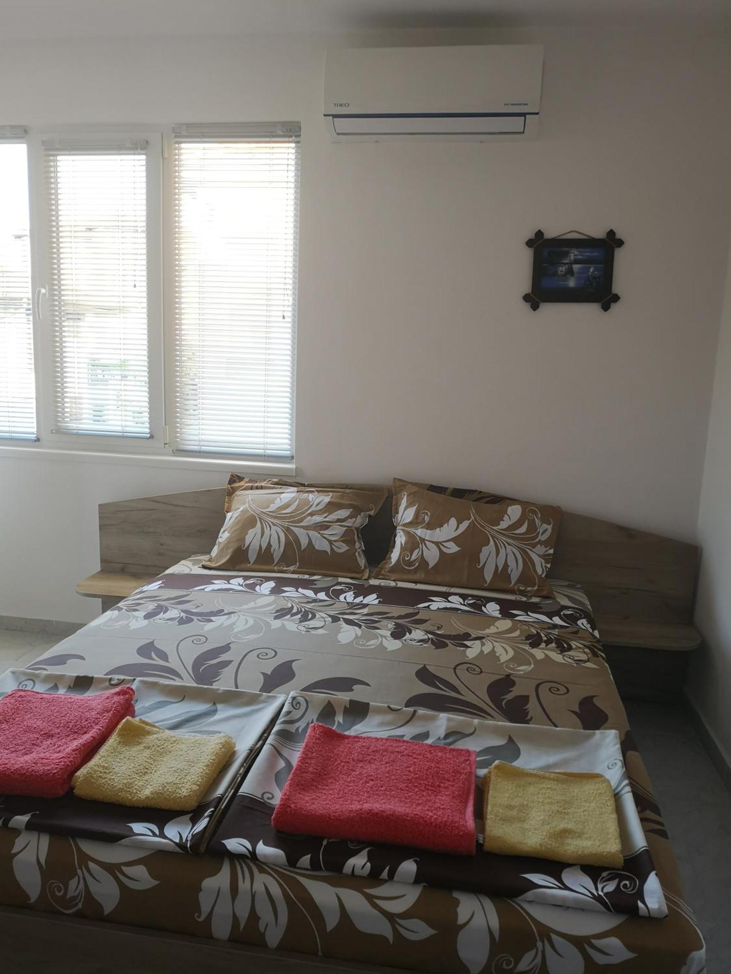 Guestrooms Stoyanovi Černomorec Exterior foto