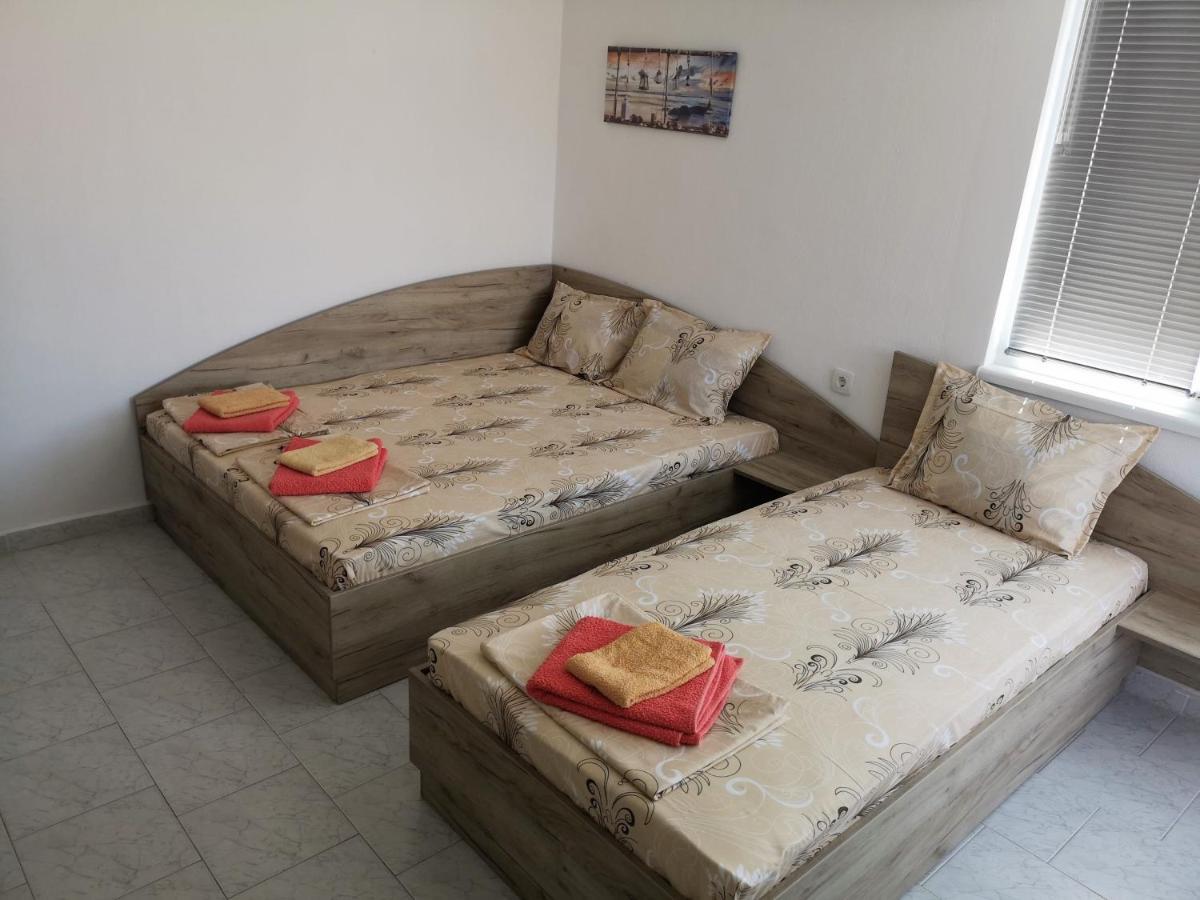 Guestrooms Stoyanovi Černomorec Exterior foto