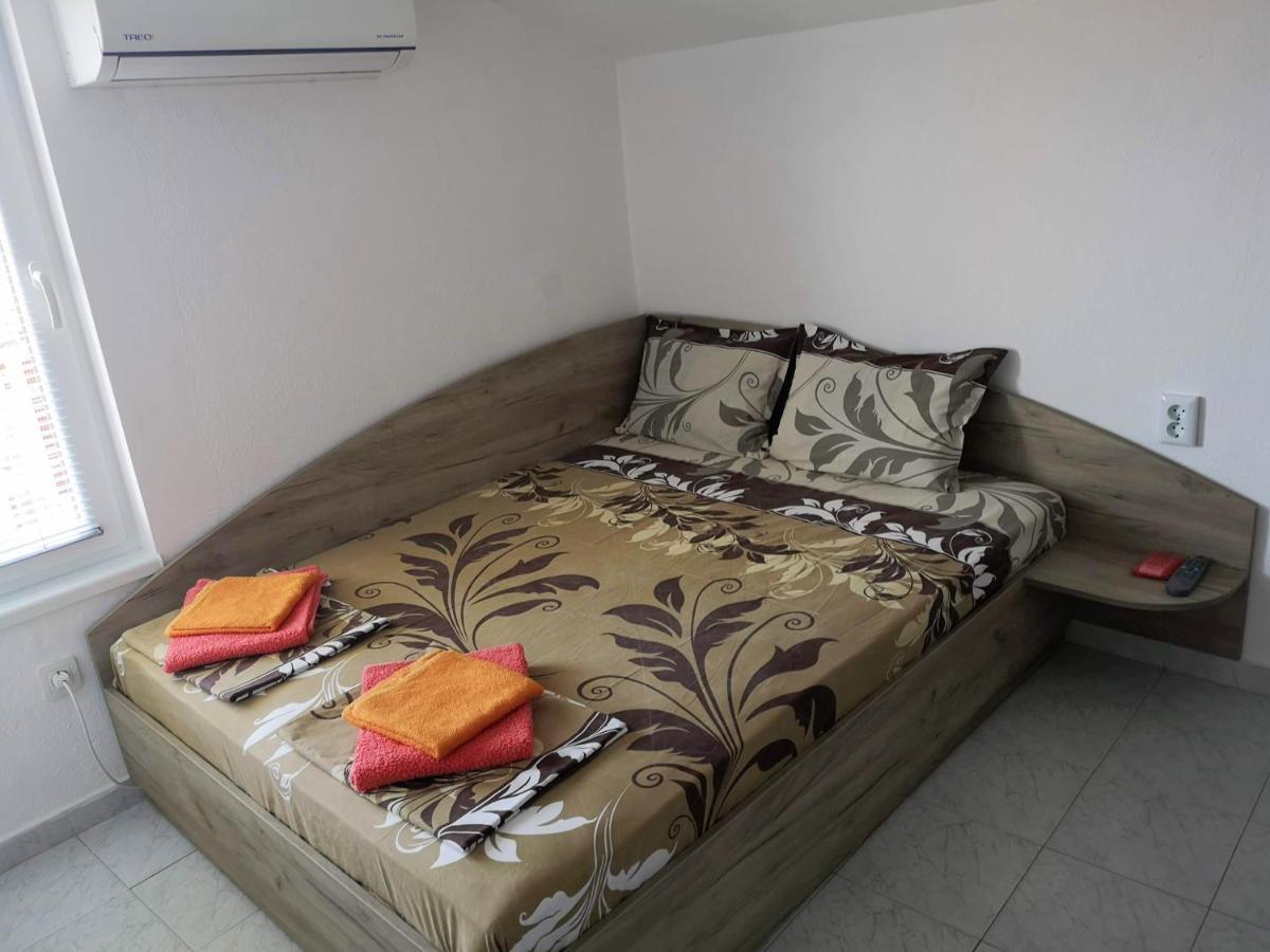Guestrooms Stoyanovi Černomorec Exterior foto