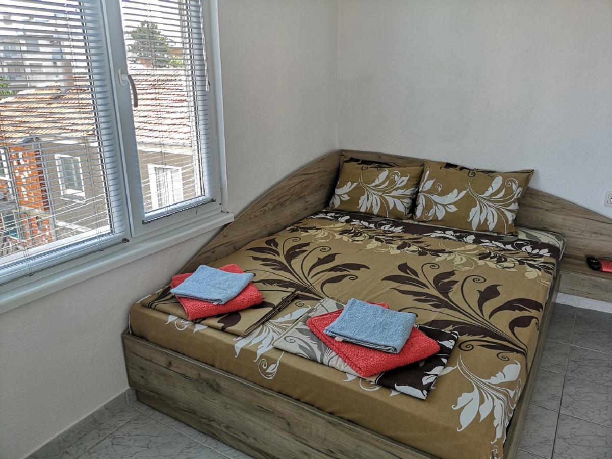 Guestrooms Stoyanovi Černomorec Exterior foto