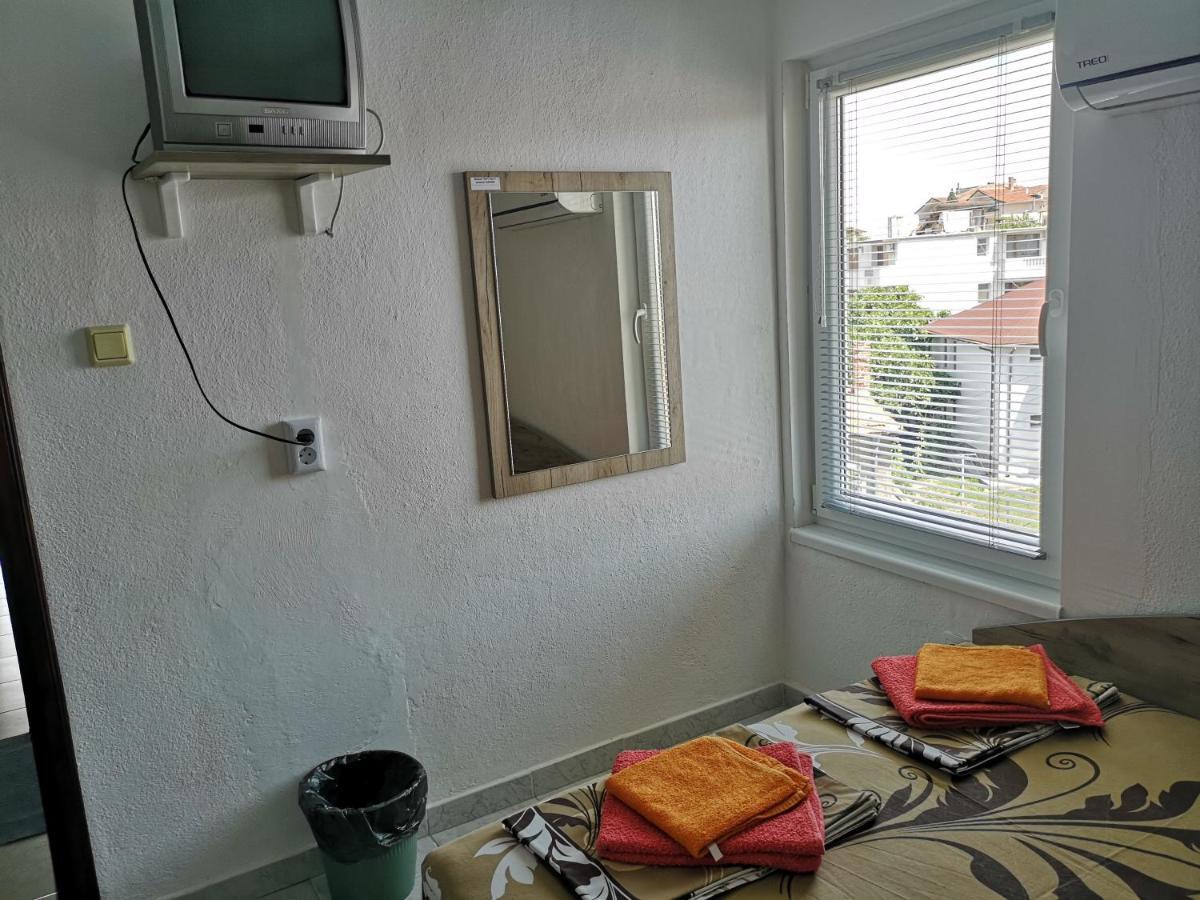 Guestrooms Stoyanovi Černomorec Exterior foto